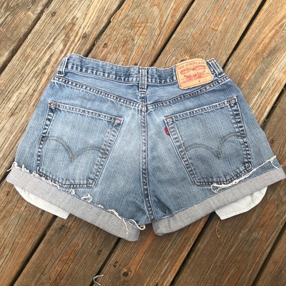 Levi cutoff shorts - Picture 4 of 4